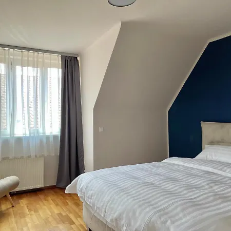 Homely 3 Apartament St. Pölten